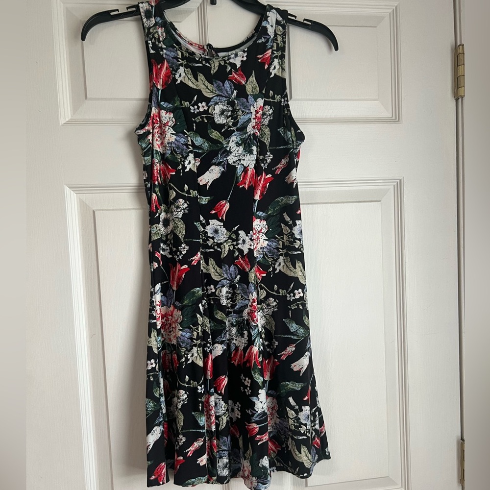 Mudd size small floral sleeveless dress